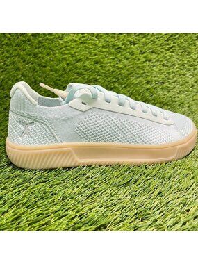 Flux Footwear Adapt Trainer Icecube Blue Womens Size 8 Athletic Shoes Sneakers